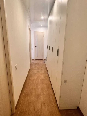 For Sale: Three-room apartment on Mira Avenue 21