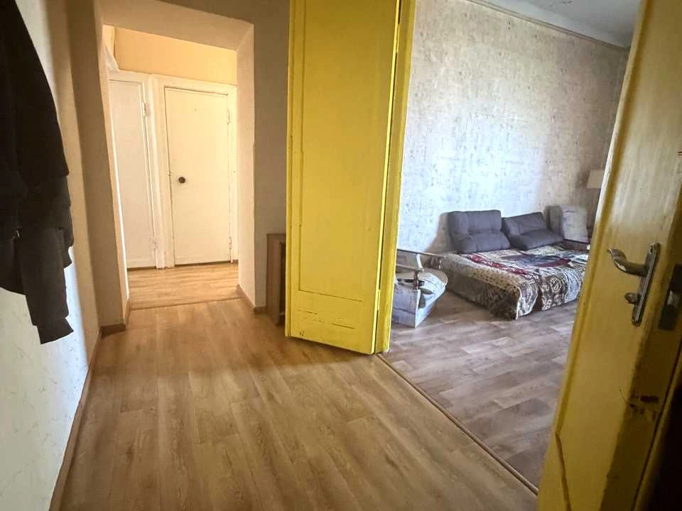 Квартира. Кривий Ріг, вулиця Вадима Гурова (Постишева)