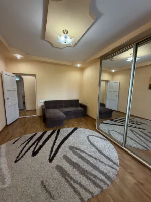 For sale: 2-room apartment in the Metallurgic district.