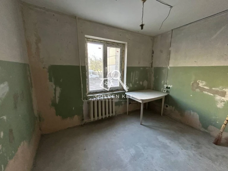 Продаж 4-кімнатній квартири, 173 квартал