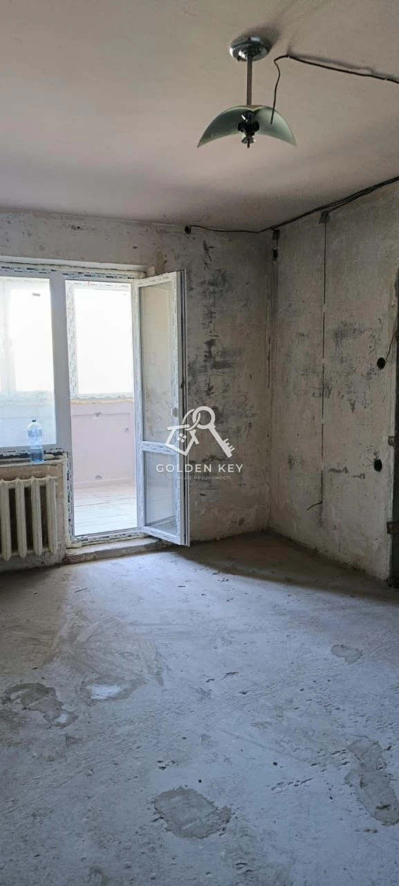 Продаж 4-кімнатній квартири, 173 квартал