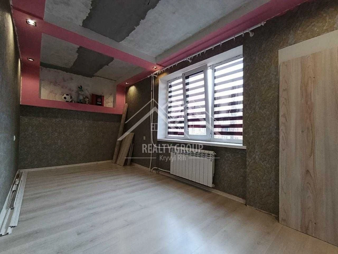 Продаж 2-кімнатній квартири на 97-му секторі (Сертифікат) Торг