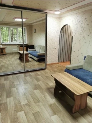 4-комнатная квартира с ремонтом, Центр
