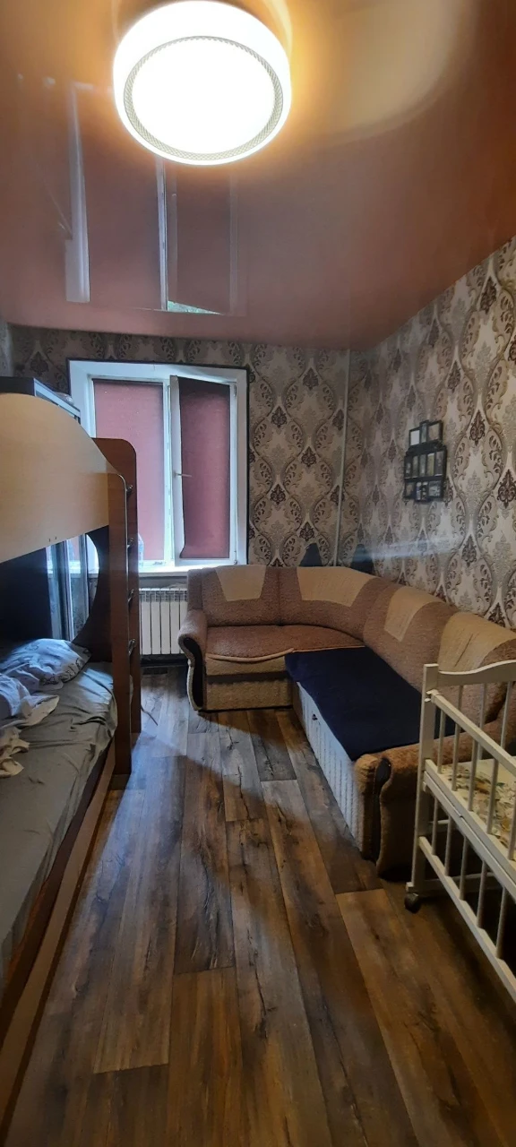 3-кімнатна квартира-студія в районі Фрунзе