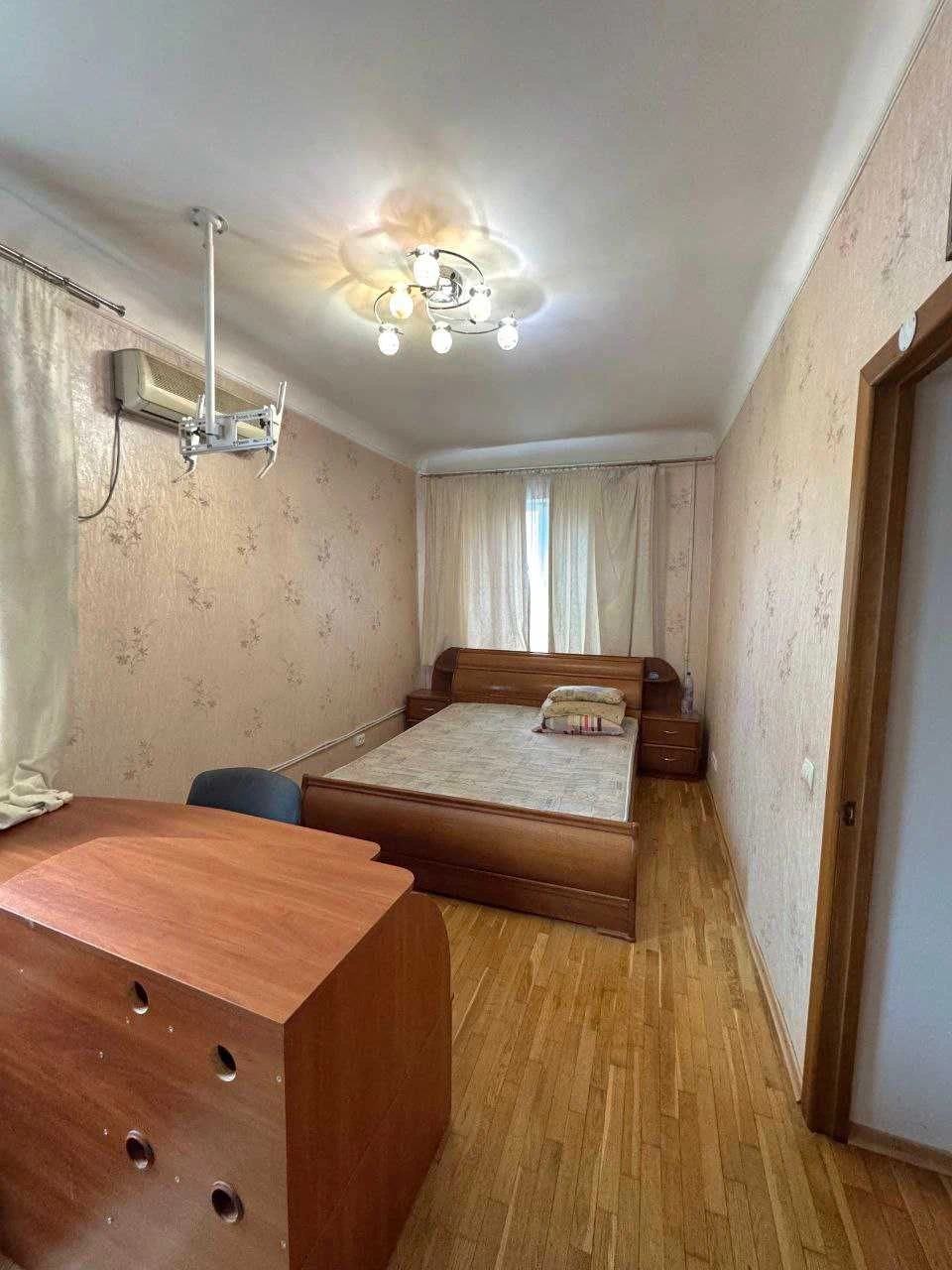 Spacious and warm 3-room apartment in the Central City district