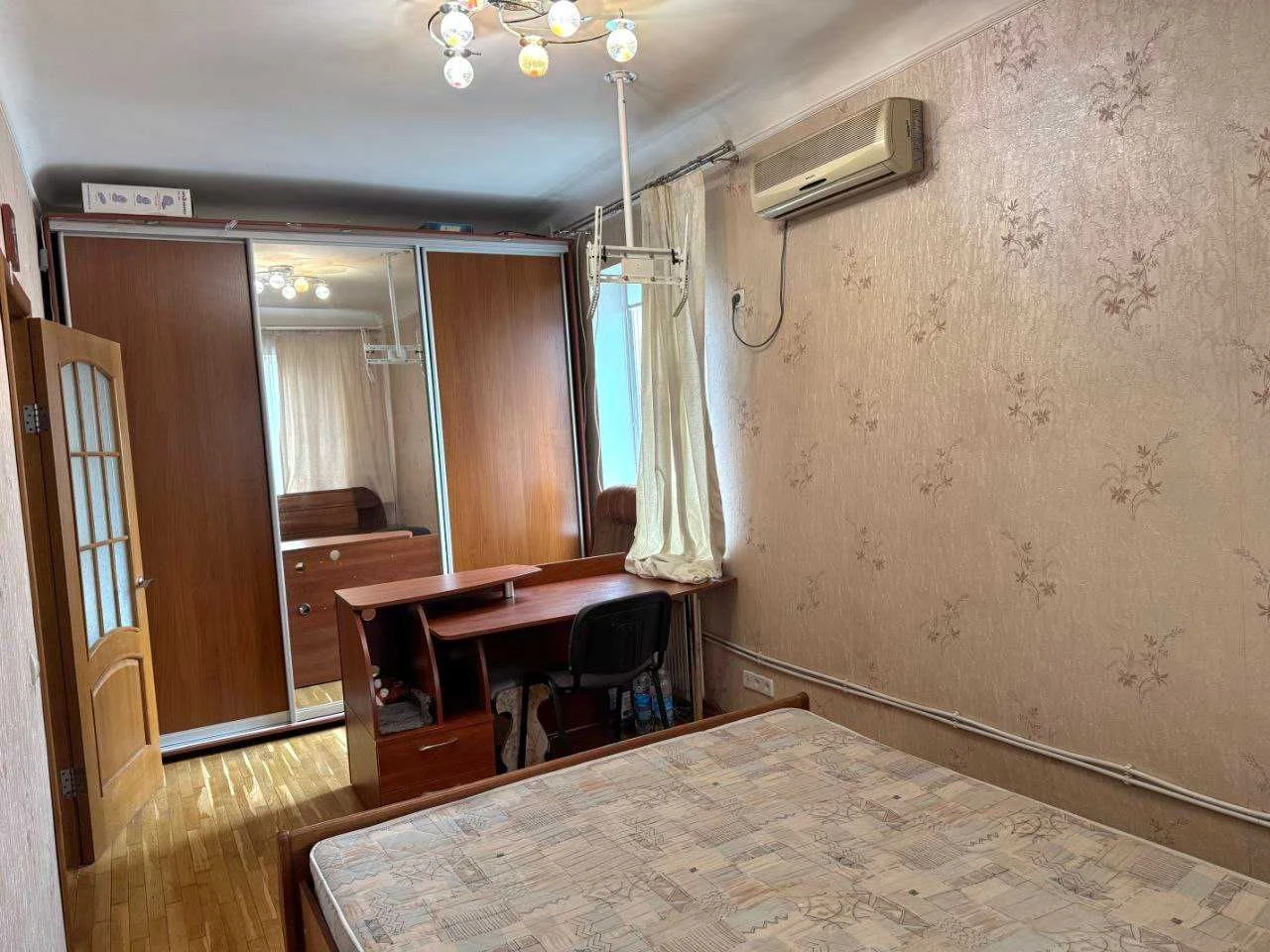 Spacious and warm 3-room apartment in the Central City district