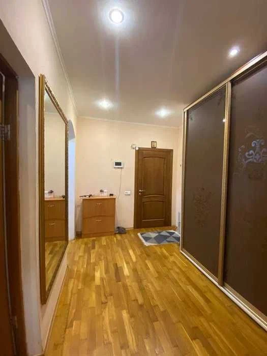 Spacious and warm 3-room apartment in the Central City district