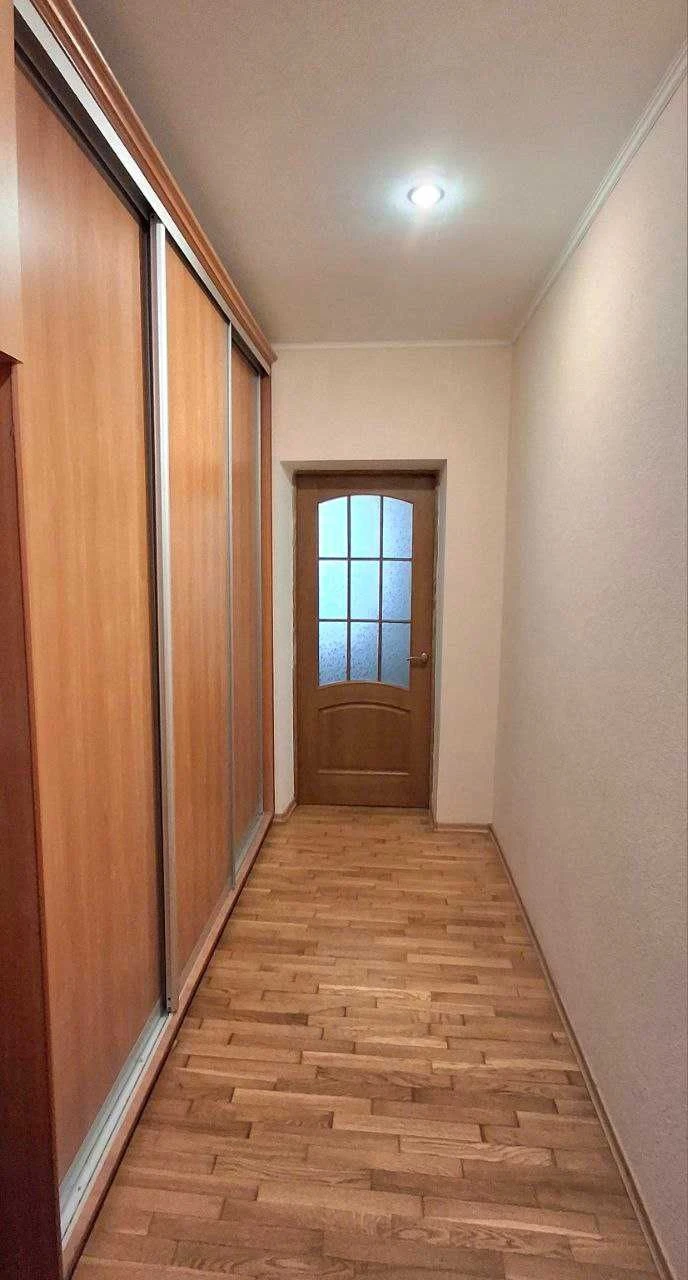 Spacious and warm 3-room apartment in the Central City district
