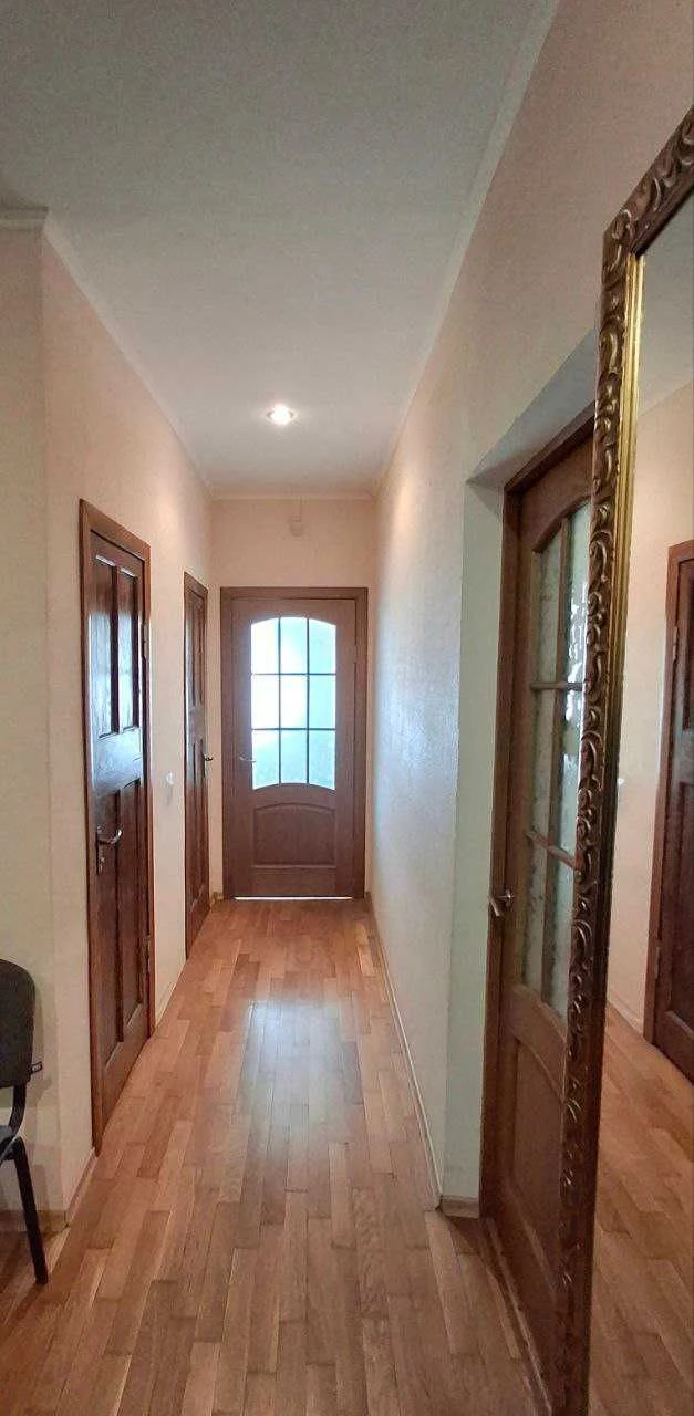 Spacious and warm 3-room apartment in the Central City district