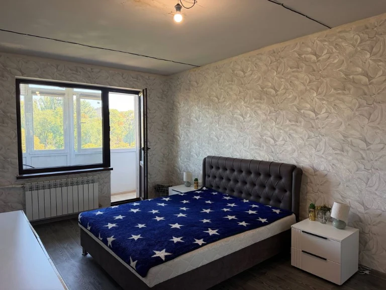 Продаж 3-кімнатного квартири, Ювілейна, вулиця Покровська, 25