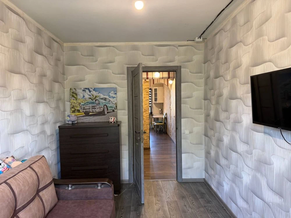Sale of a 3-room apartment, Yuvileyna Street, Pokrovska Street, 25