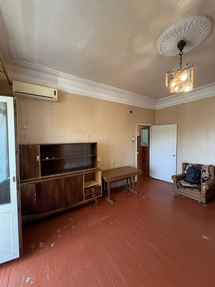 Продаж 2-кімнатної квартири, вул. Вадима Гурова, 11