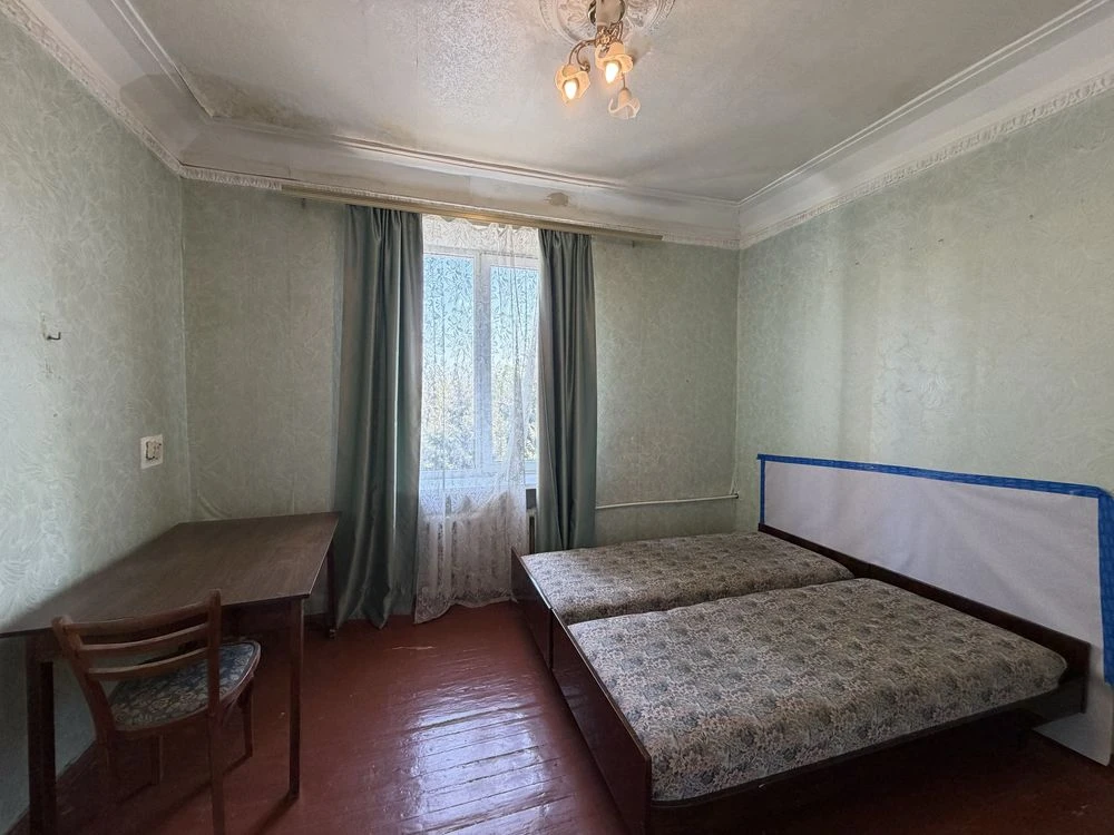 Продаж 2-кімнатної квартири, вул. Вадима Гурова, 11
