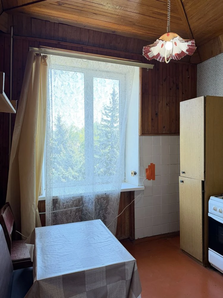 Продаж 2-кімнатної квартири, вул. Вадима Гурова, 11