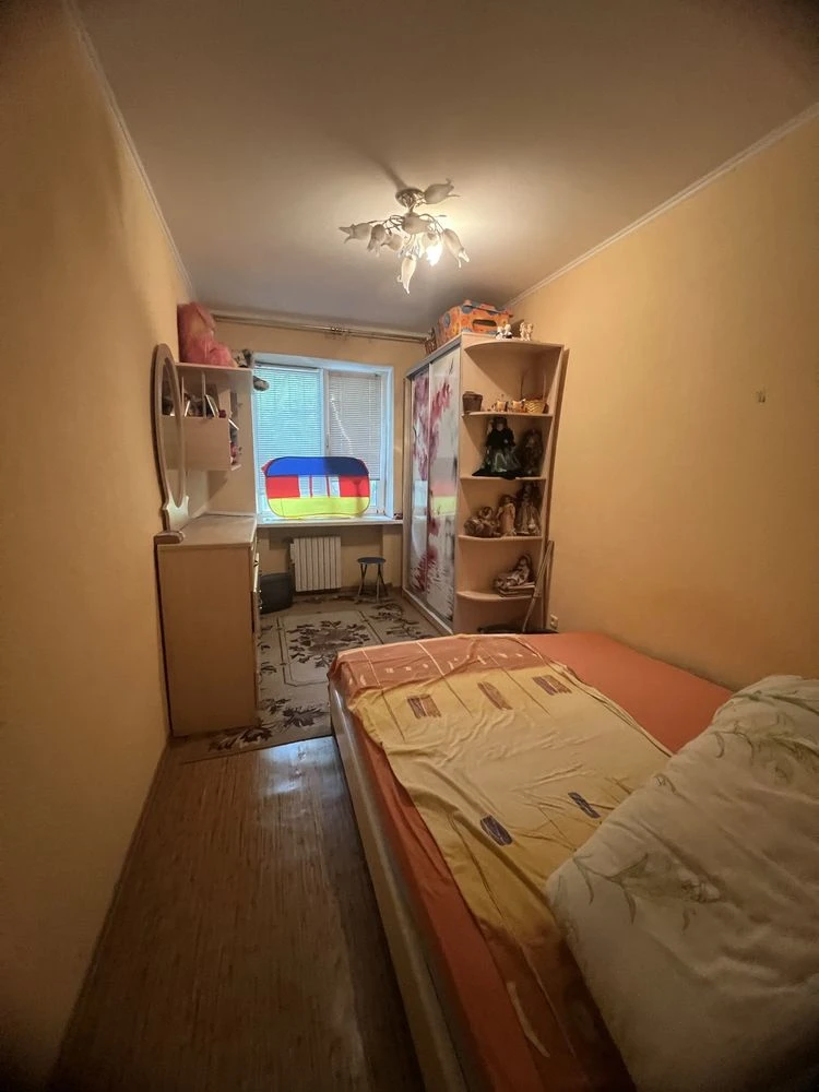 Продается 3-х ком сталинка по ул.С.Тильги(Революционная)