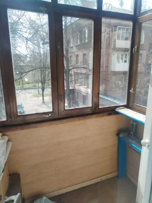 Продається 2-кімнатна квартира на Героїв АТО.