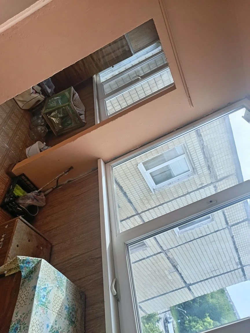 Продаётся 3 х ком Днепр Шоссе дом 54