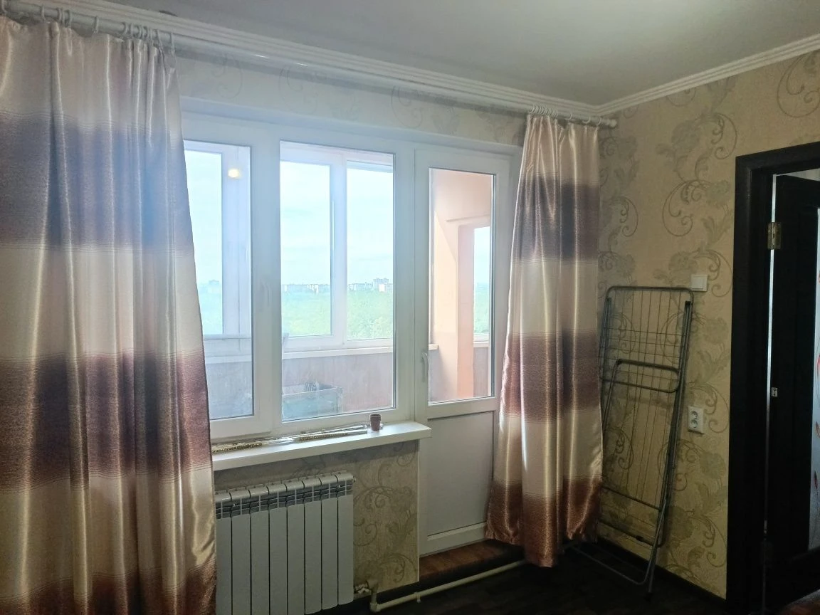 Продаётся 3 х ком Днепр Шоссе дом 54