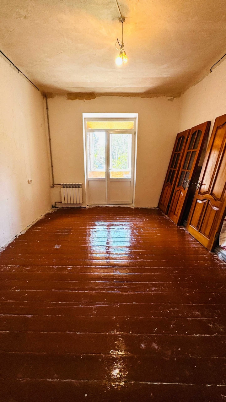 Продається 2-кімнатна квартира на Січеславській, вулиця Піонері
