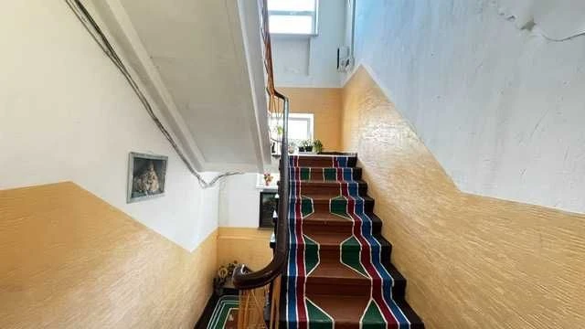 Продається 2-кімнатна квартира на Січеславській, вулиця Піонері