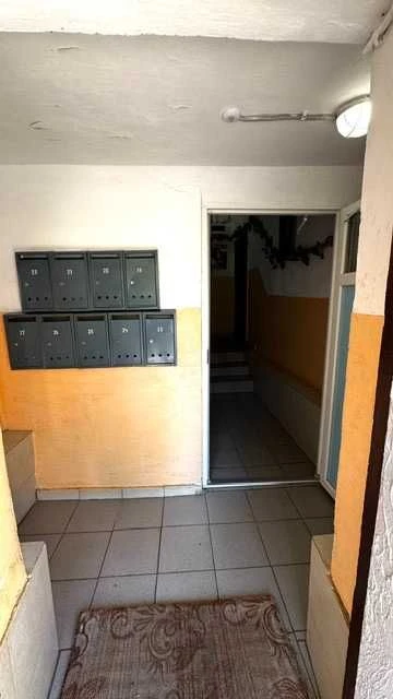 Продається 2-кімнатна квартира на Січеславській, вулиця Піонері
