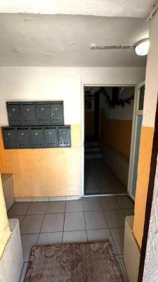 Продається 2-кімнатна квартира на Січеславській, вулиця Піонері