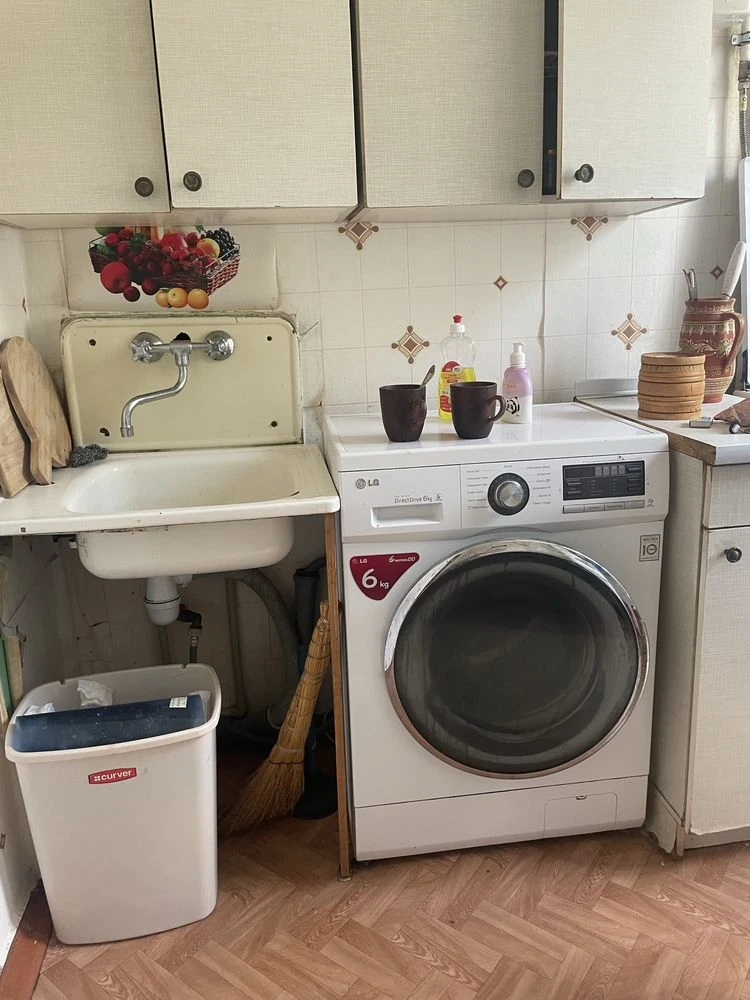 For sale: 3-room apartment in the 173rd quarter, Eduard Fuchs Street