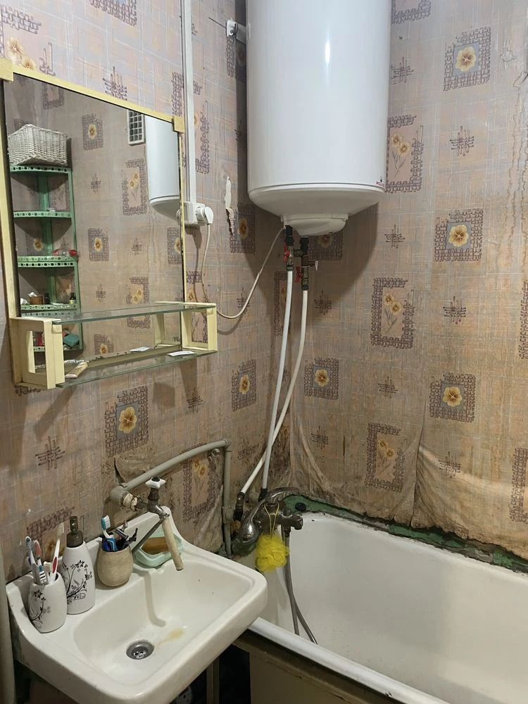 For sale: 3-room apartment in the 173rd quarter, Eduard Fuchs Street
