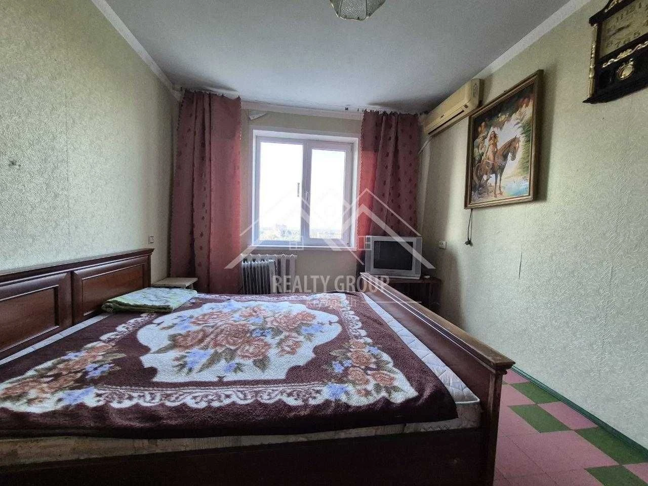 Продаж 3-кімнатній квартири в мікрорайоні 5й Зарічний