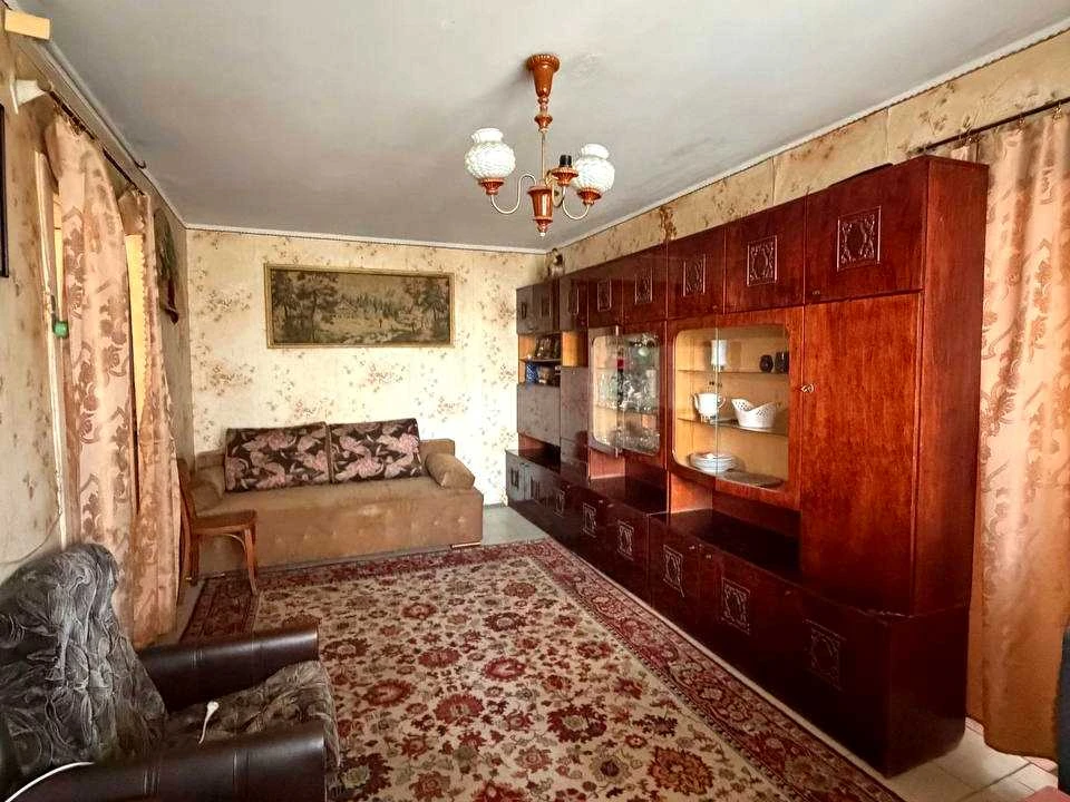 Квартира. Кривий Ріг, вулиця Ярослава Мудрого, 98-й квартал