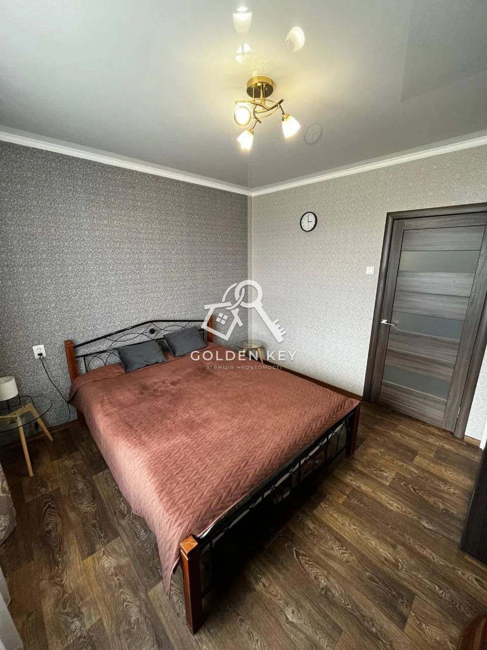 Продаж 2-кімнатної квартири з чудовим видом