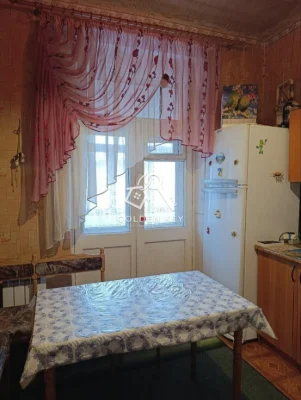 Продаж 3-кімнатного старого плану
