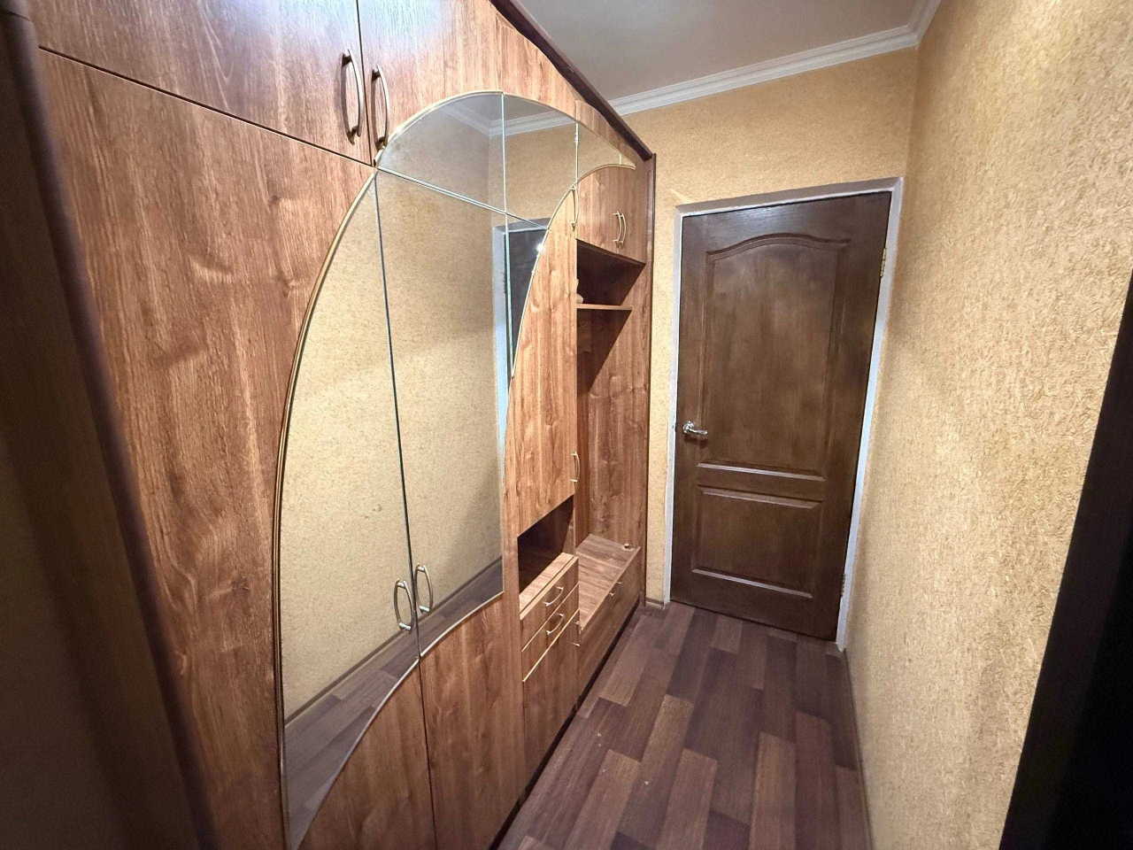Продається 3-кімнатна квартира з меблями та технікою, 5 Зарічний будинок, 2
