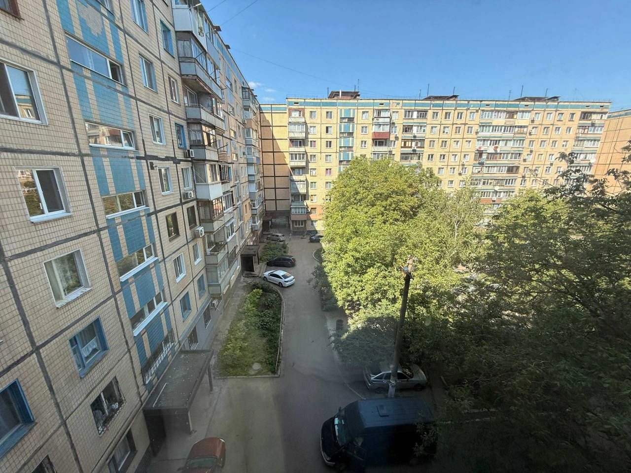 Продається 3-кімнатна квартира з меблями та технікою, 5 Зарічний будинок, 2