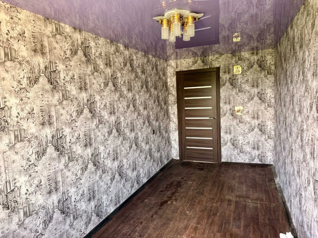 Продається 3-кімнатна квартира, Ватутіна 52 (Свитанок; 129 кв. м.; 20 кв. м.)