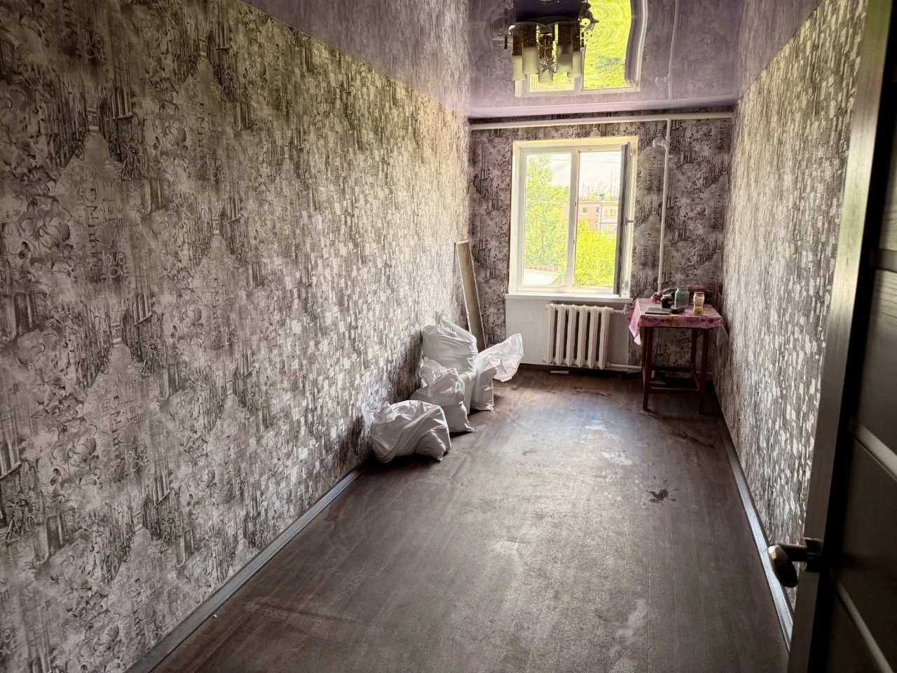 Продається 3-кімнатна квартира, Ватутіна 52 (Свитанок; 129 кв. м.; 20 кв. м.)