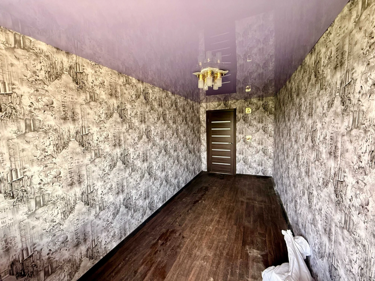 Продається 3-кімнатна квартира, Ватутіна 52 (Свитанок; 129 кв. м.; 20 кв. м.)