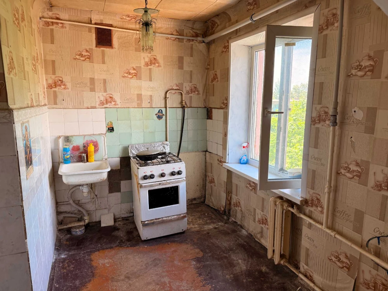 Продається 3-кімнатна квартира, Ватутіна 52 (Свитанок; 129 кв. м.; 20 кв. м.)