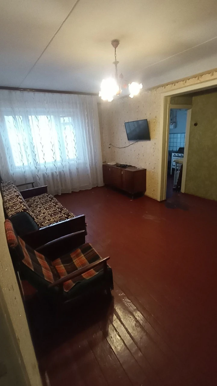 Smychka 1/2 floor Good residential with furniture