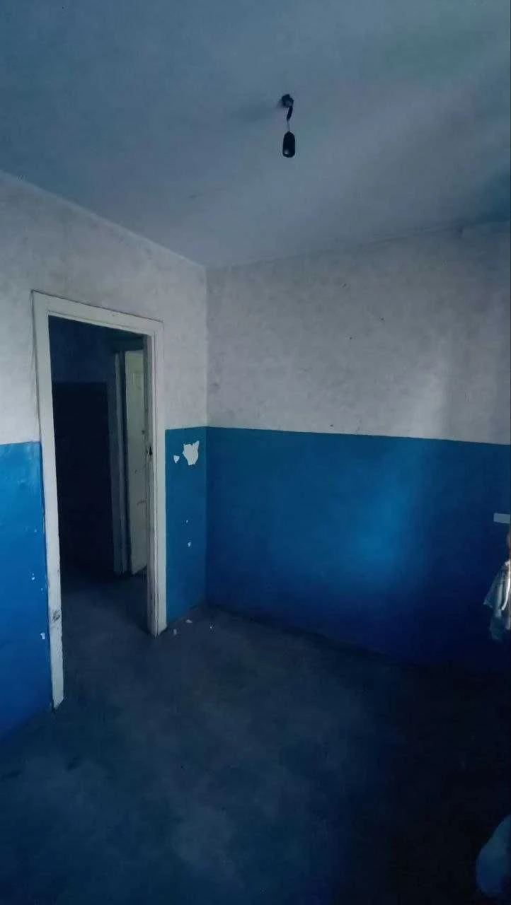 Продається 2-кімнатна квартира на Дніпровському шосе