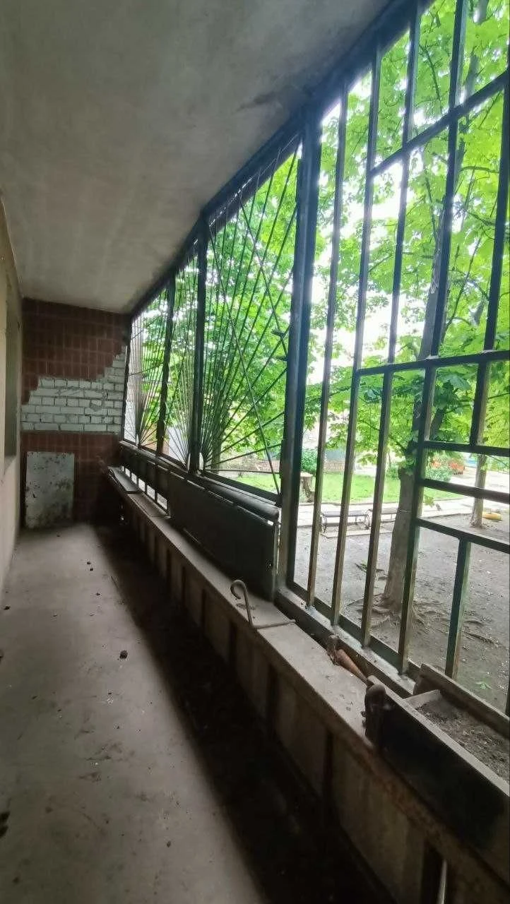 Продається 2-кімнатна квартира на Дніпровському шосе