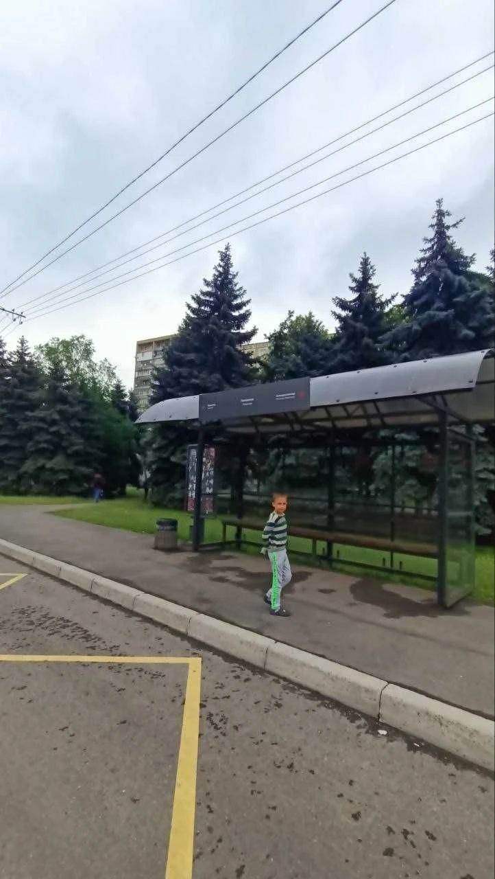 Продається 2-кімнатна квартира на Дніпровському шосе
