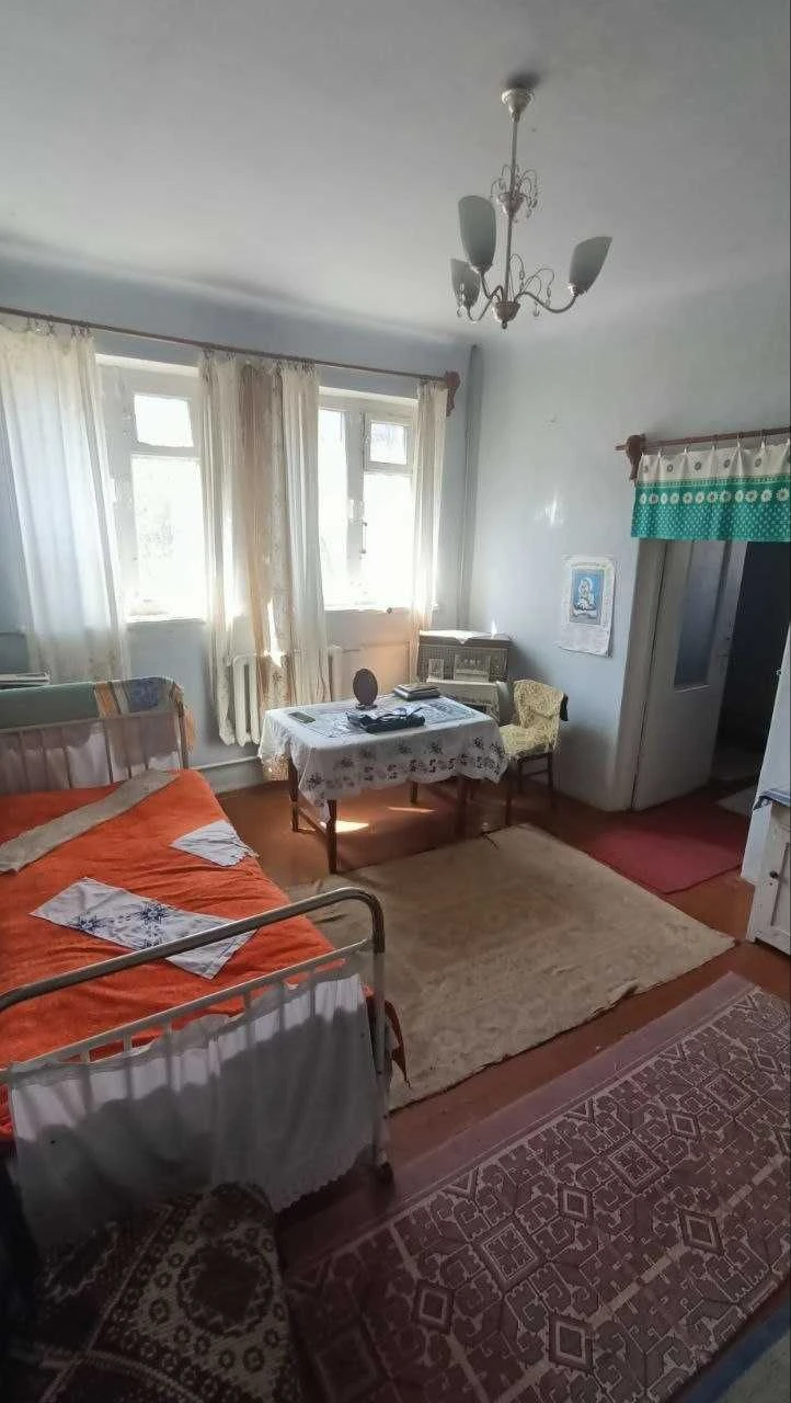 Продається 3-кімнатна квартира в ЦГОК