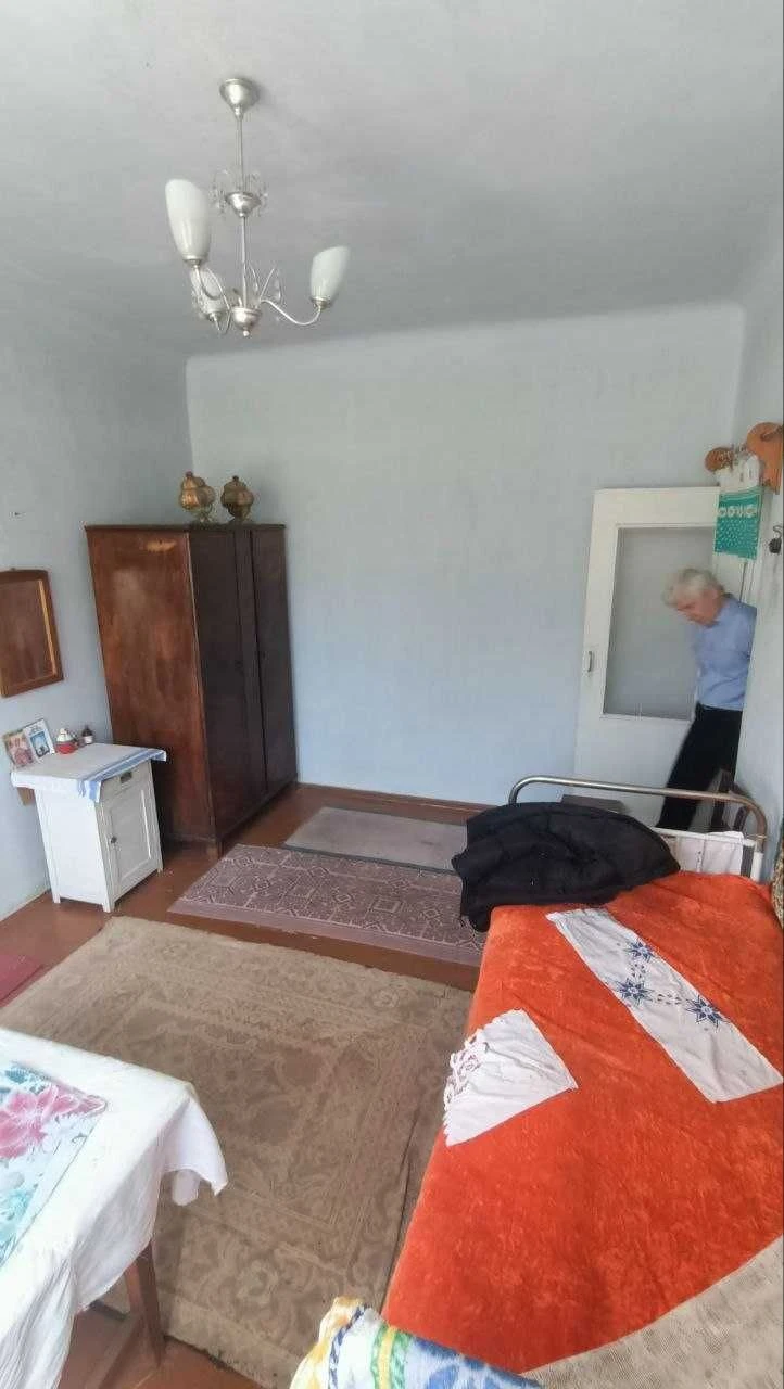 Продається 3-кімнатна квартира в ЦГОК