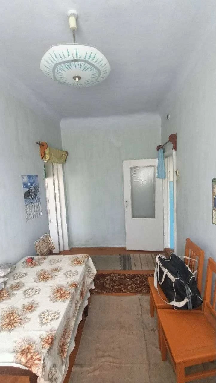 Продається 3-кімнатна квартира в ЦГОК