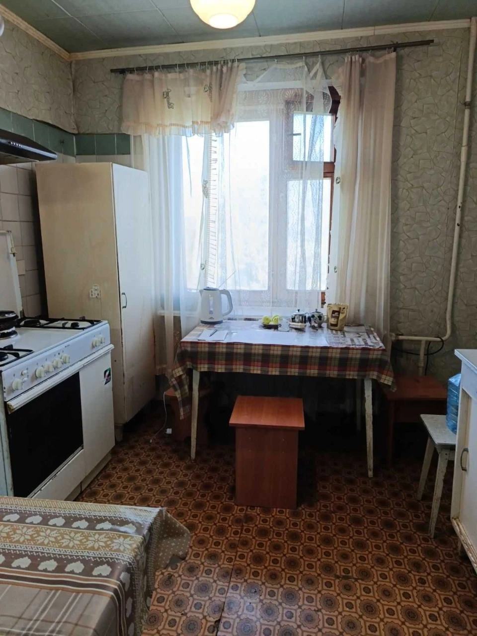 Продаж 3-кімнатній квартири на вул. Черкасова - можливо на складі