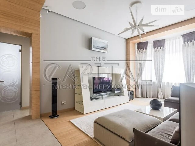 Sale of 4-room apartment 123 sq. m on Kruglouniversitytska st. 7