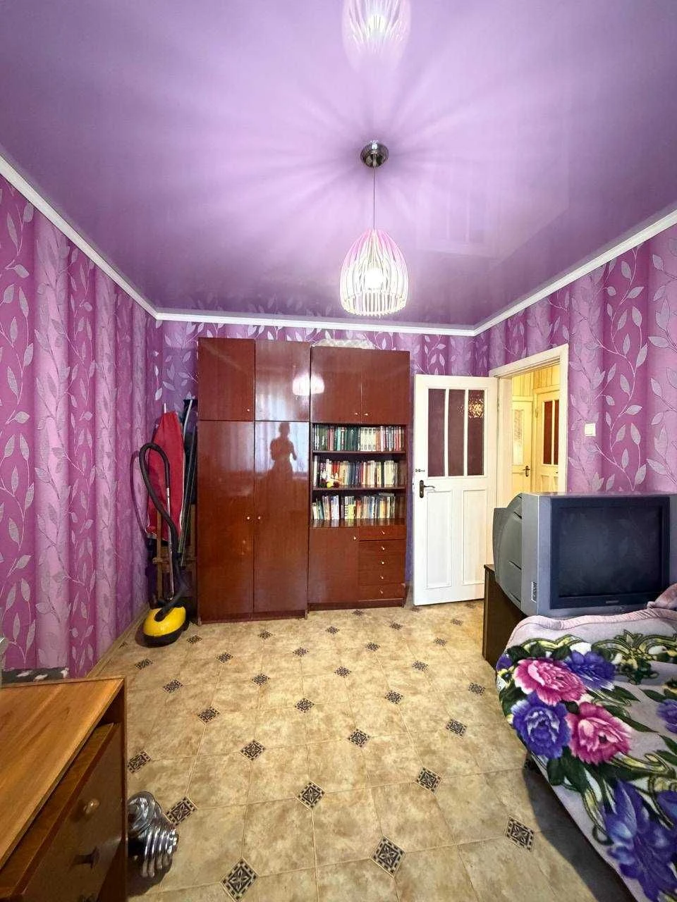 Продаж 3-кімн. квартири, 2 поверх. Вечірній 10