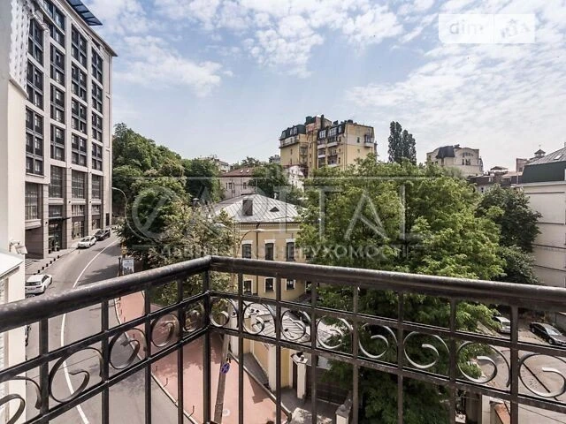 Sale of 4-room apartment 123 sq. m on Kruglouniversitytska st. 7