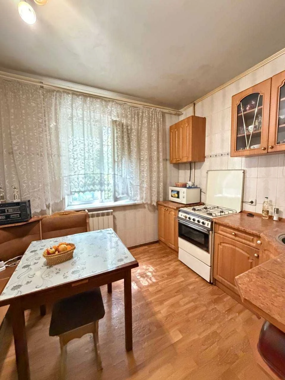 Продаж 3-кімн. квартири, 2 поверх. Вечірній 10